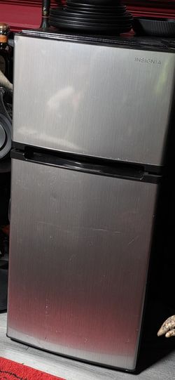Insignia Doorm Refrigerator 
