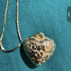 Vintage Puffy Heart Necklace