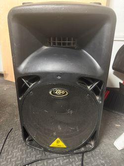 Behringer euro live 812 Neo powered speaker