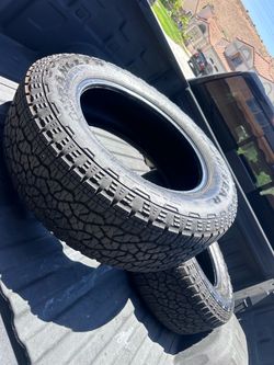 Goodyear 275/60R20 60% thread left
