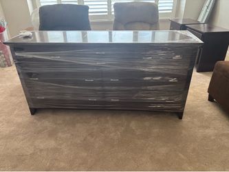 Dresser / night stands