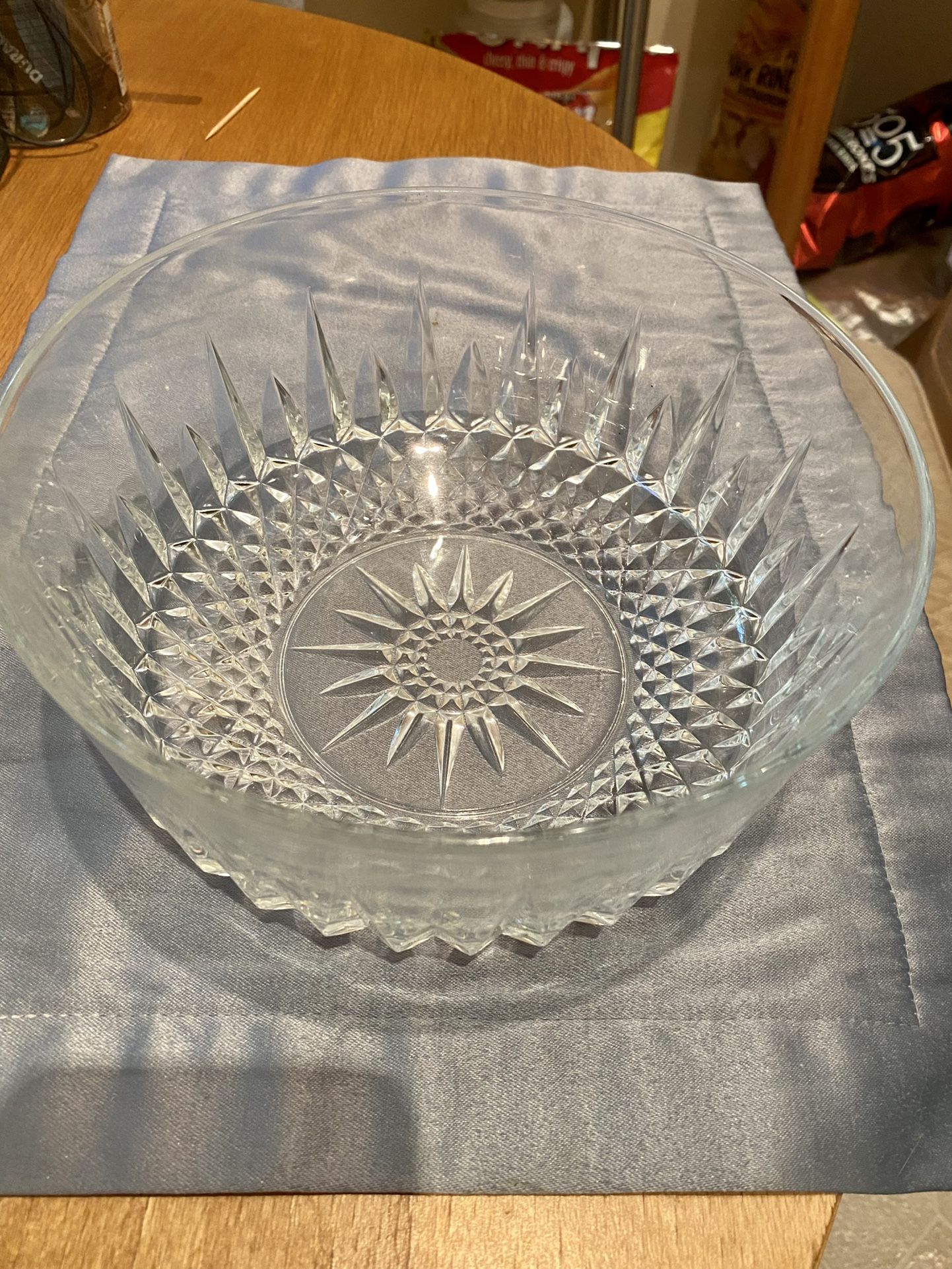 Arcoroc France Clear Starburst Cut Glass Bowl