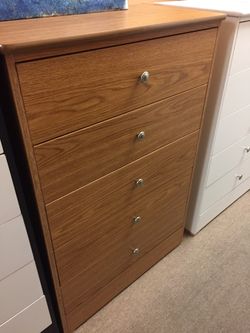 Compressed Wood Drawer Dresser