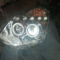 Pair 03>07 Infinity  G35 Headlights 