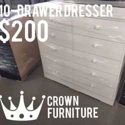 10-Drawer Dresser 