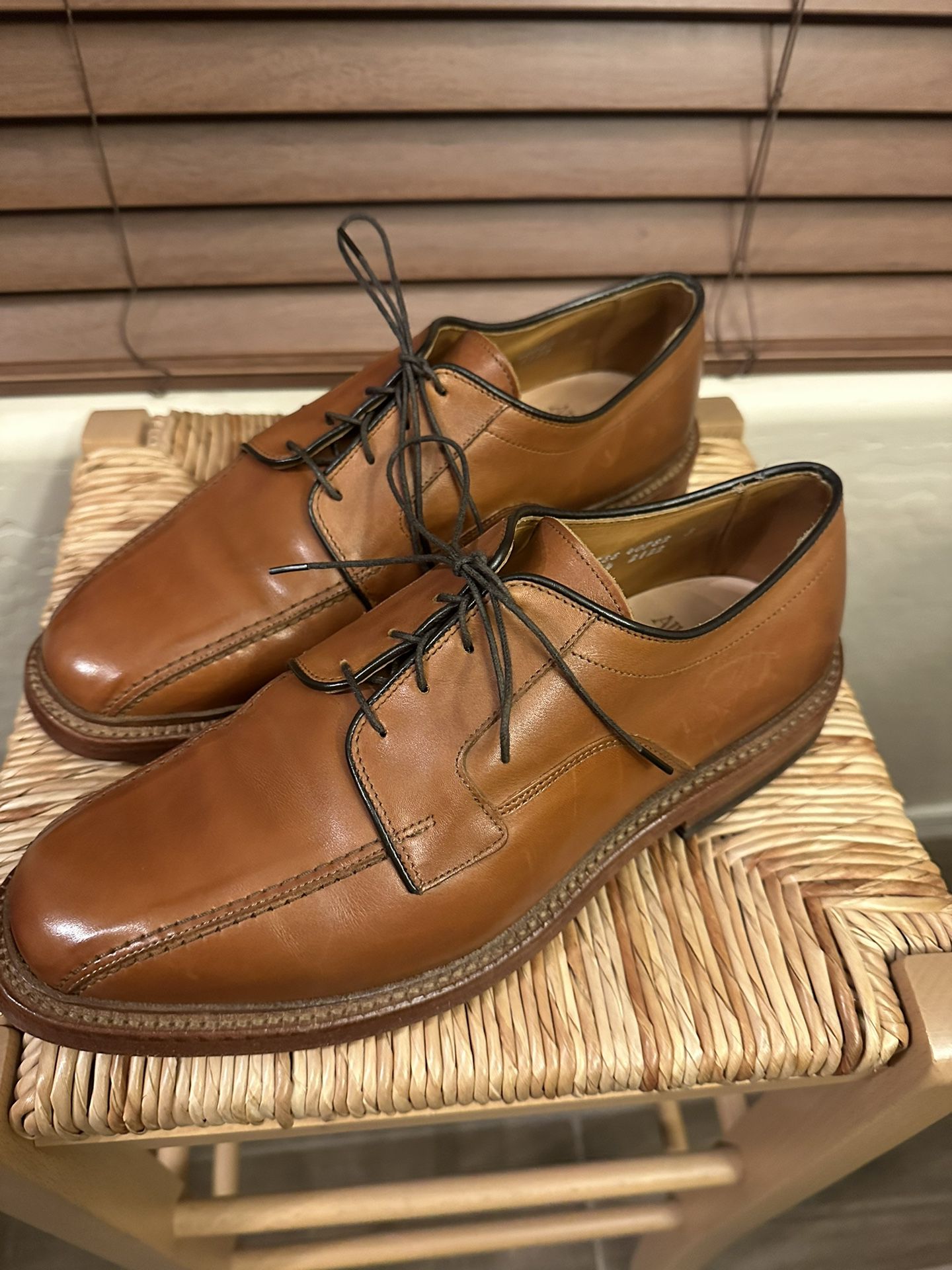 Allen Edmonds Size 8 Men's Dress Shoes. for Sale in Phoenix, AZ - OfferUp