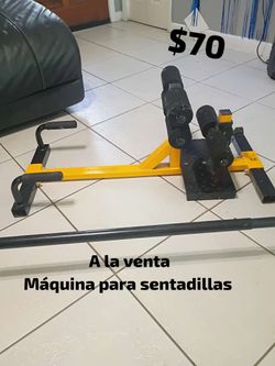 Máquina de sentadillas, color amarillo
