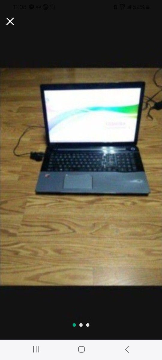 Toshiba satellite laptop 6gb ram, 1 tb HDD, 17" inch