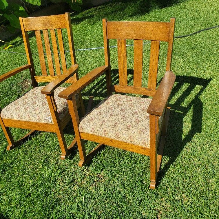 2 Old Rocking Chairs 
