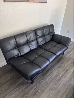 Free sleeper couch /futon