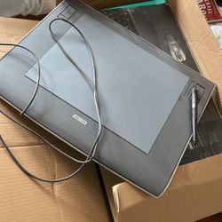Large Wacom Tablet And Pen