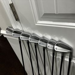 Taylormade P790 5-A Stiff Graphite Shafts