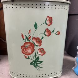 Antique Shabby Chic Laundry Hamper