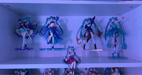 Hatsune Miku figures