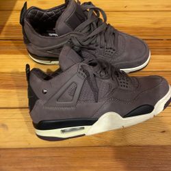 Jordan 4s