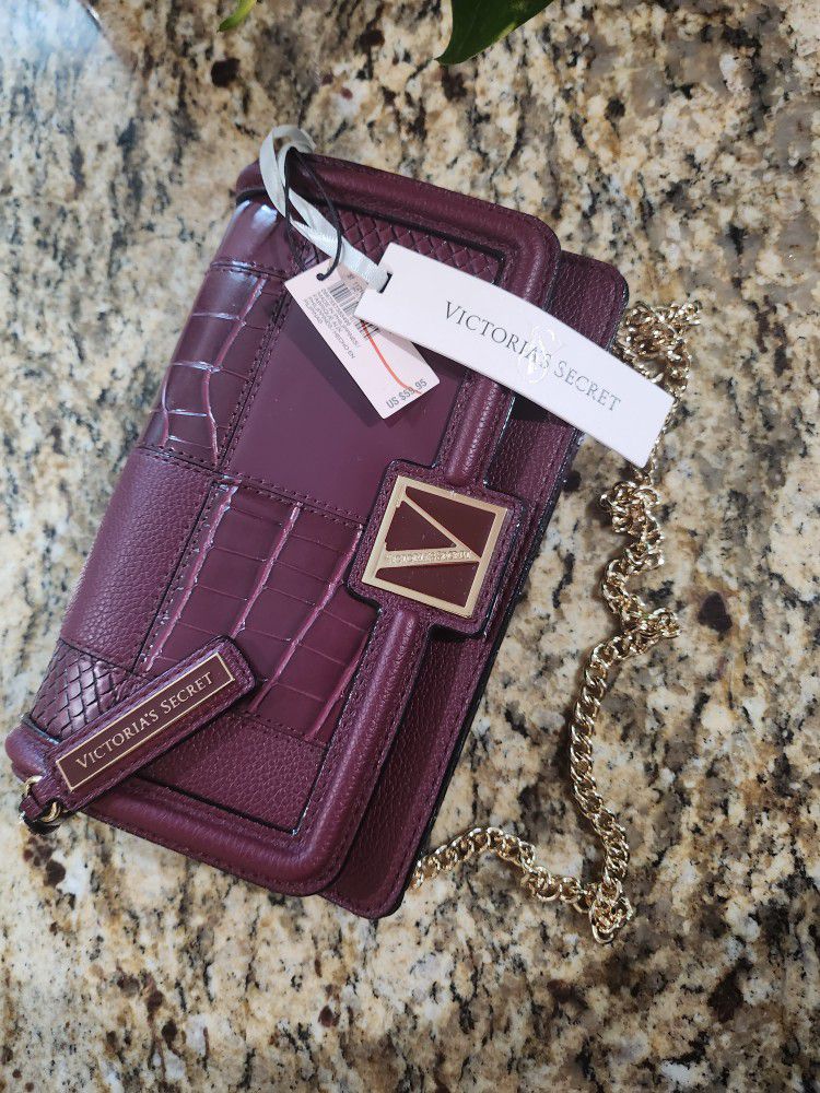 Victoria secret wallet (pink) for Sale in Lincoln Acres, CA - OfferUp