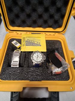 2 Invicta Chronograph.