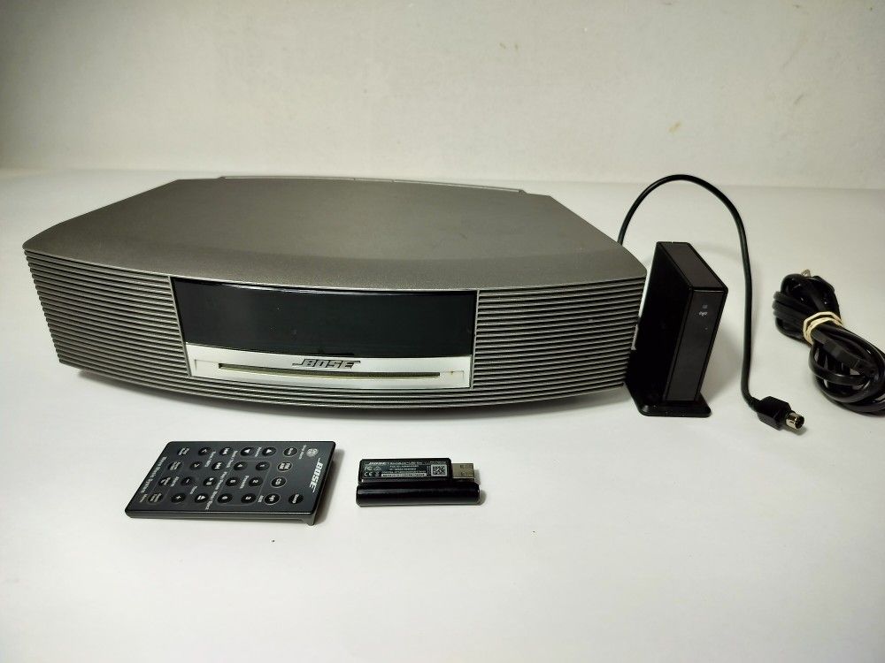 Bose Wave Music System CD AM/FM Radio Player with OEM Remote & SoundLink Bluetooth adapter ready.