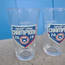 South Bend Cubs Midwest Champions Michelob Ultra Drink Glass Wear Set
