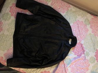 men’s black leather jacket size medium