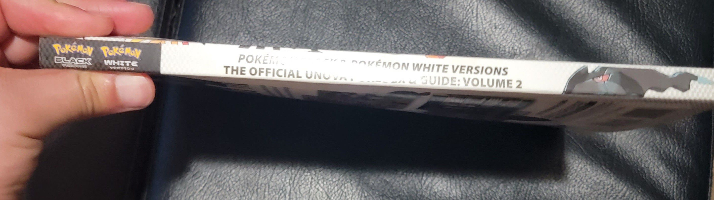 Official Unova Pokedex & Guide: Volume 2 Pokemon Black and White w