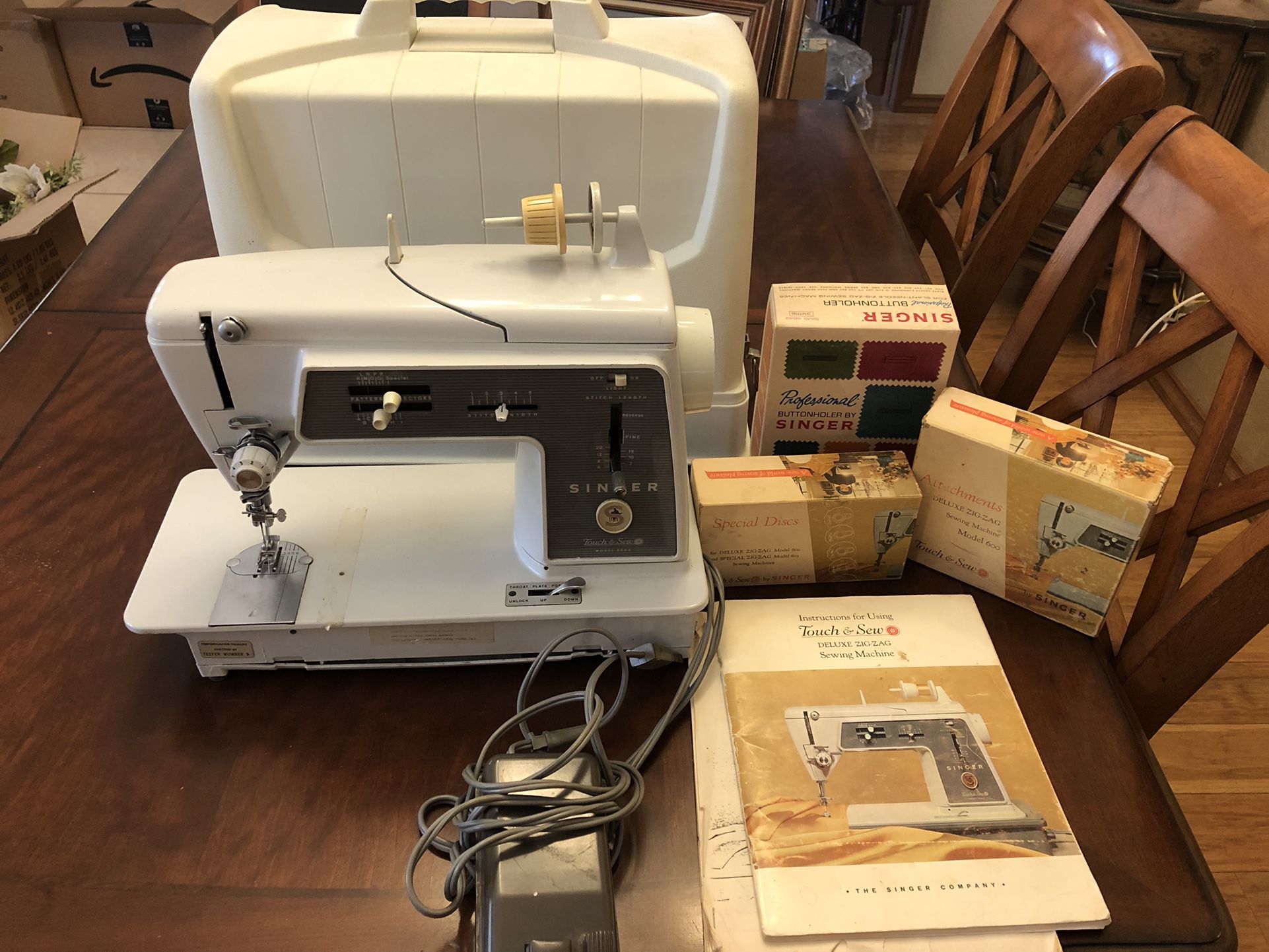 Singer Touch and Sew model 600E