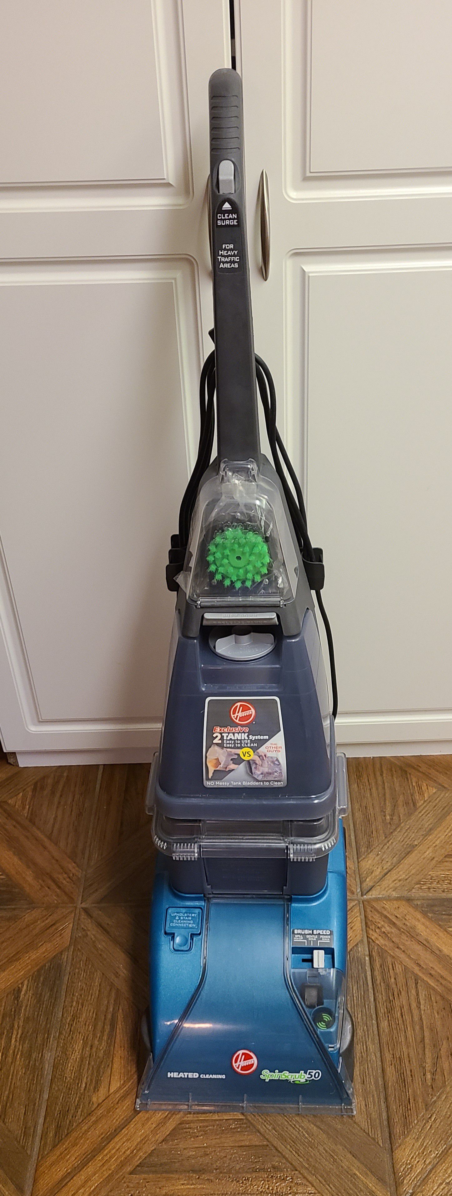 Hoover steam vac carpet cleaner, comes with 6 clean plus all purposes cleaner bottles