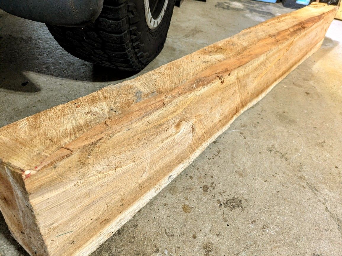 Rough Sawn Solide Wood Beam