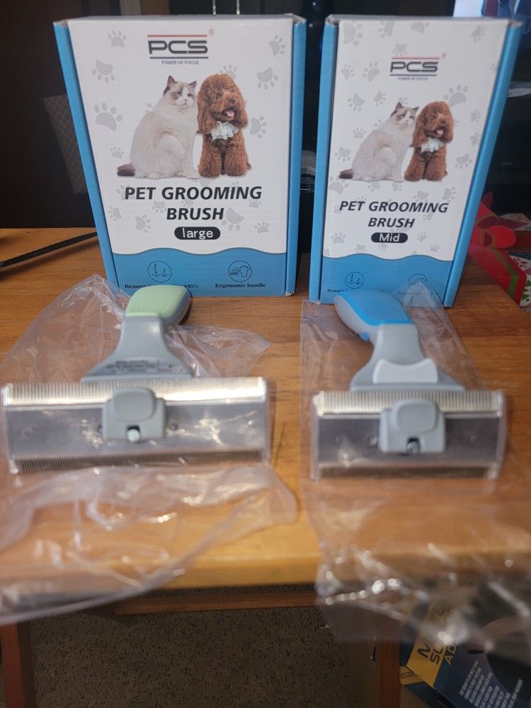 💥NEW LARGE OR MIDIUM SIZE CAT OR DOG GROOMING BRUSH. SEE ALL PICTURES