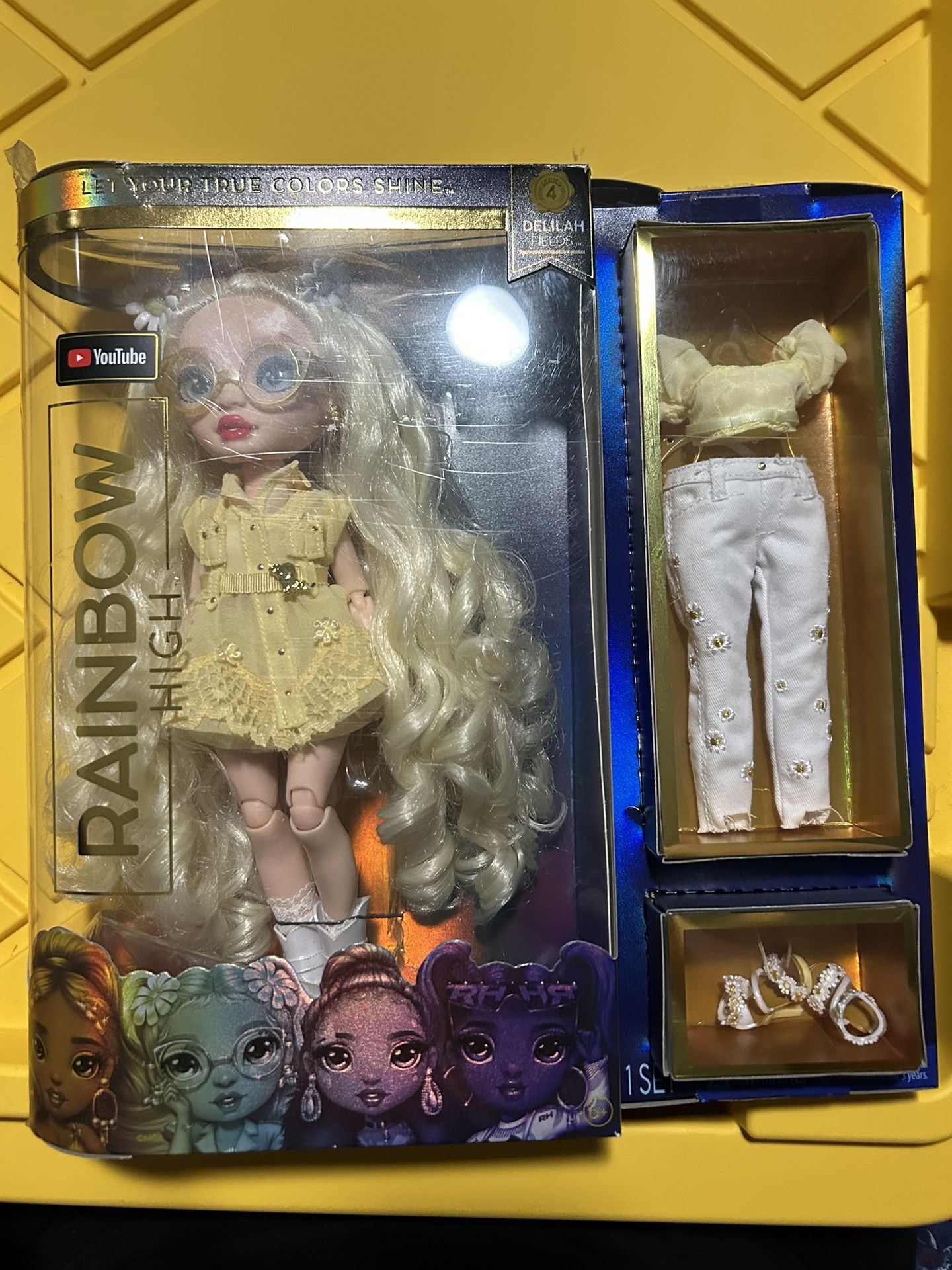 Rainbow High Delilah Fields