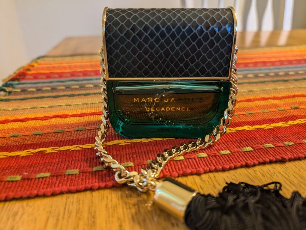 Marc Jacobs Decadence Eau De Perfume Discontinued