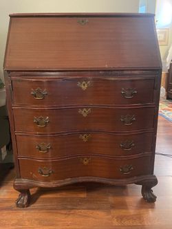 Antique Desk 4 Drawer