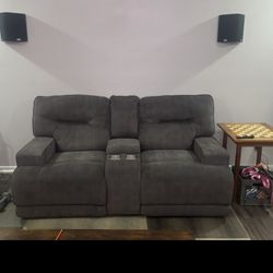 Electric Reclining Couch
