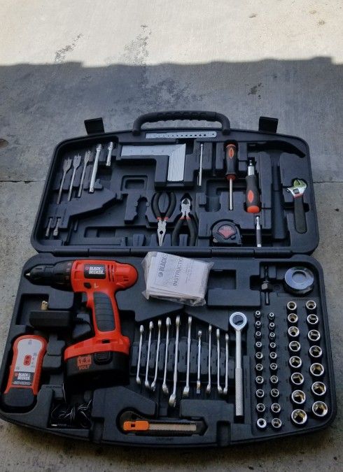 Tool Combo Kit With Wireless Drill/Driver And Charger