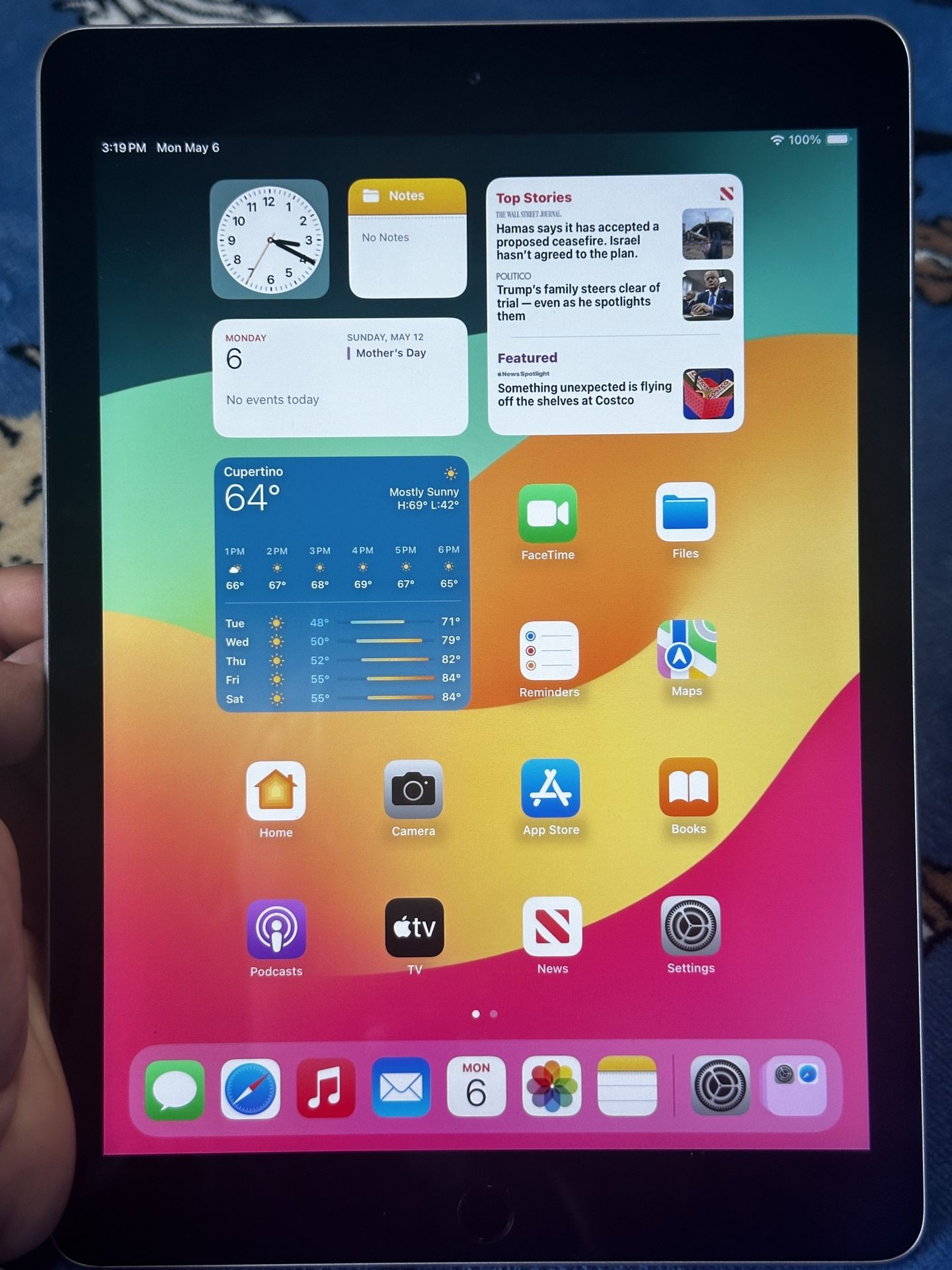 Apple iPad (6th Generation) Tablet 9.7 Inch 32GB Wifi