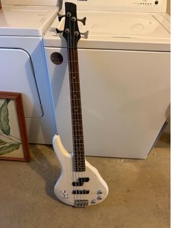 Bass guitar for parts - not free make  offer