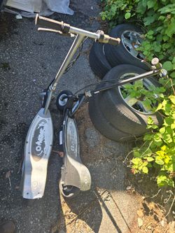Razor electric scooters