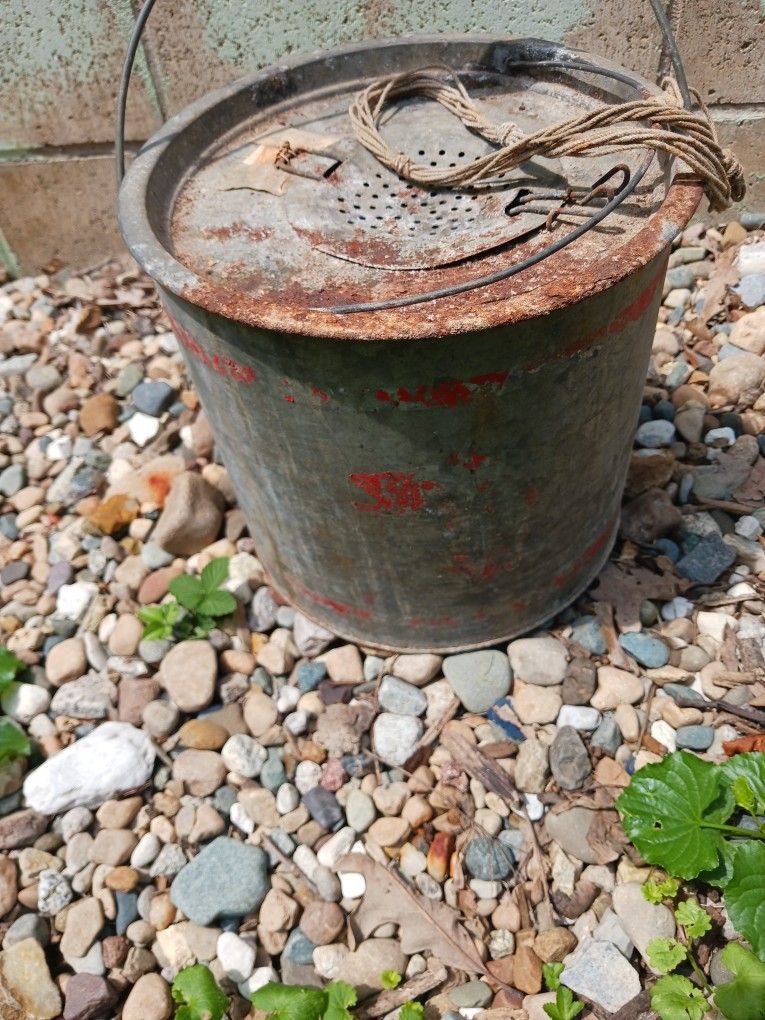 Vintage Old Pal Floating Minnow Bucket