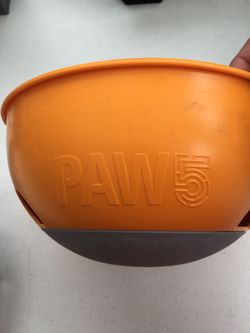 Paw 5 dog dish. Designed to help dogs eat slower