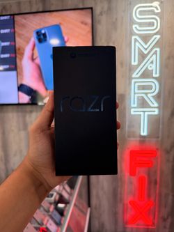 Motorola Razr 2025 256GB Unlocked | Excellent Condition | Great Price