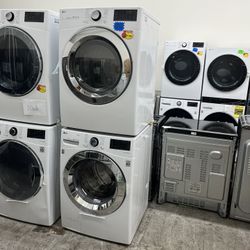 LG - NEW FRONT LOAD WASHER / GAS DRYER COMBO