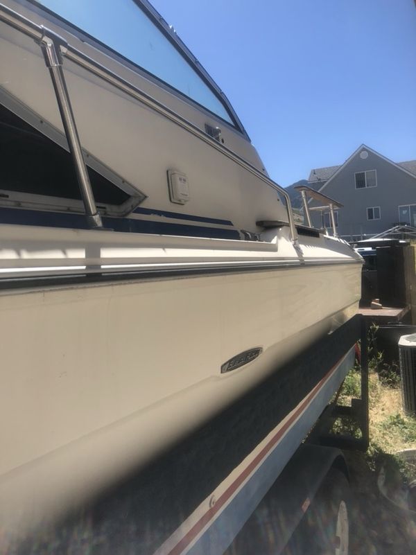 1979 sea ray sundancer sv245 has newer chevy 350 high output motor.