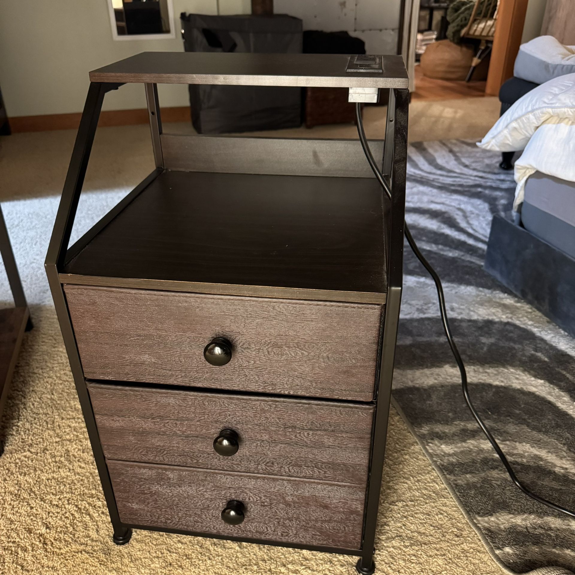 2 Night Stands 