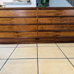 Westnofa Mid Century Rosewood 8 Drawer Lowboy Dresser