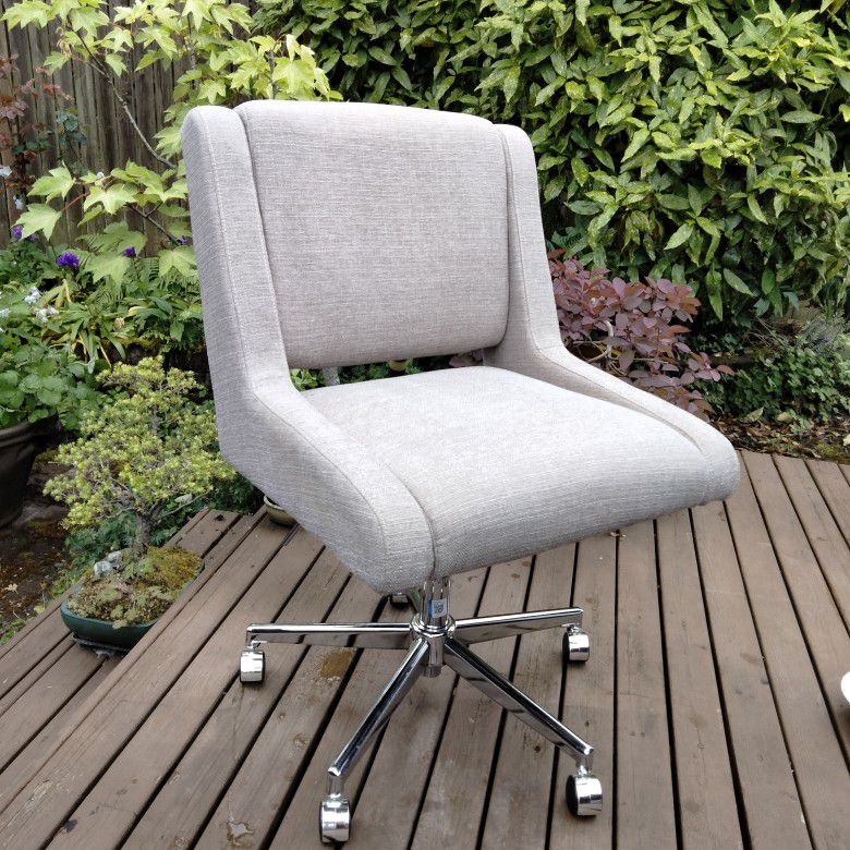 Broyhill Lynx Fabric Home Office Chair, Oatmeal Color.