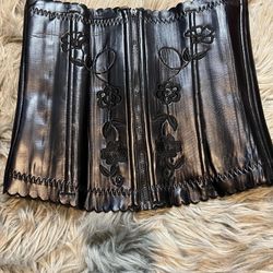 ▪️Rubii▪️ New 🏷️ Firm control corset  Size: L Zipper handle broke so I’ll be selling it for $10 it still zip up and down though 