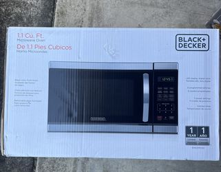 Black and Decker 1.1 cu Ft. EM031M2SD for Sale in Catasauqua, PA - OfferUp