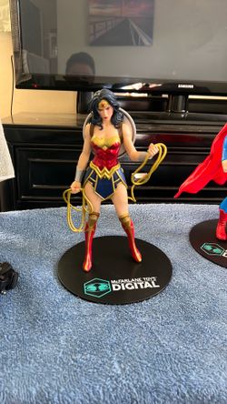McFarlane Wonder Woman statue figure
