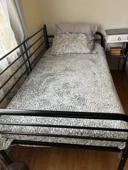 3 days beds black metal