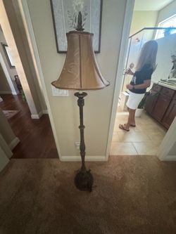 Floor lamp